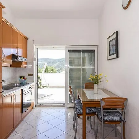 Lejlighed Luka - Trogir, 150m From The