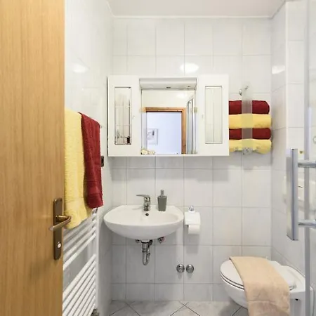 Luka - Trogir, 150m From The
