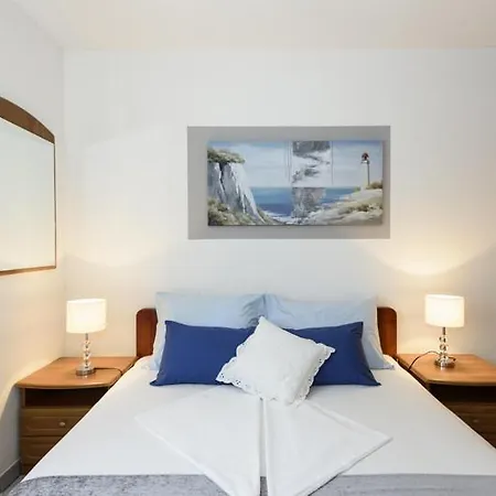 Luka - Trogir, 150m From The *